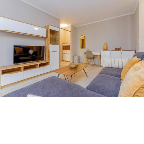 2BR Corvin Terrace w AC by NW