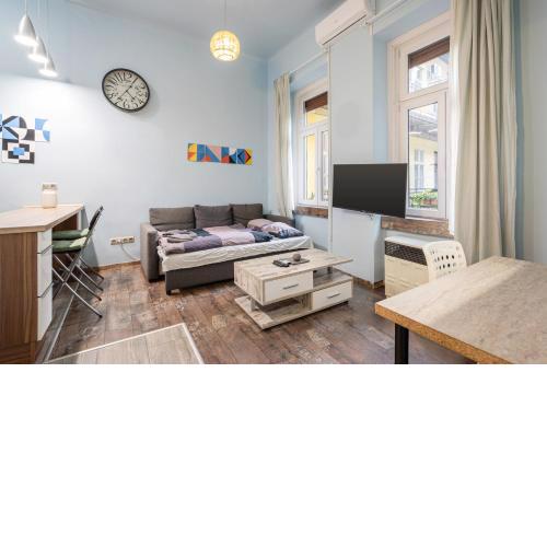 2BR Party District Apartment K29
