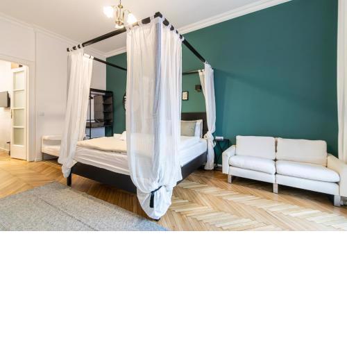 80 sqm, 3 bedrooms, 2 bathrooms, new