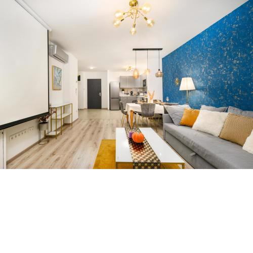A101 - Liberty Bridge Projection home with free parking