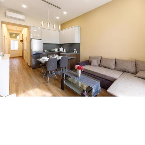 A37 Awesome Apartments
