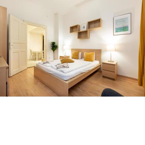 A4-6 Aulich Apartment
