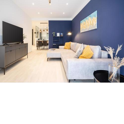 Admiral Blue Apartment with balcony