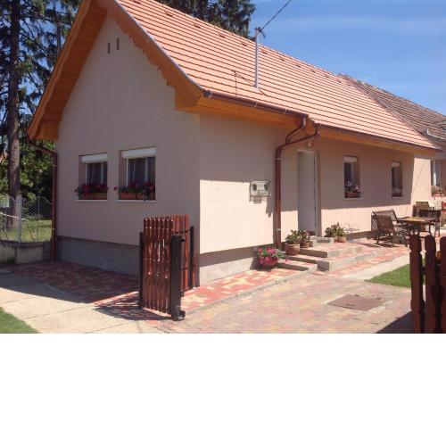 Apartment Balatonbereny 2