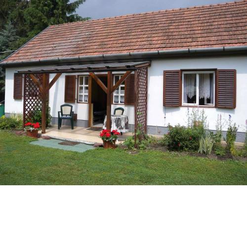 Apartment in Balatonbereny 18036