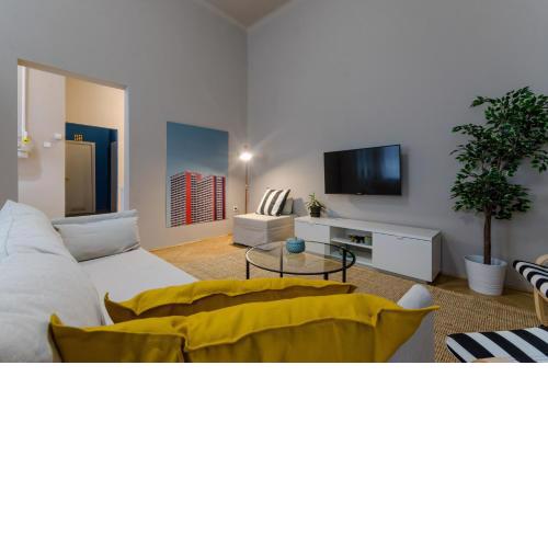 Apartment In City Centre A16