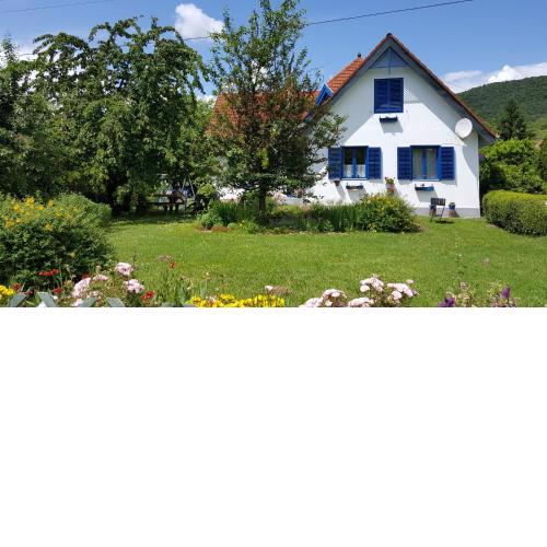 Áron Apartman