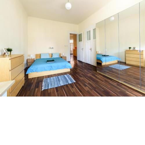Arpa Flat Sunny