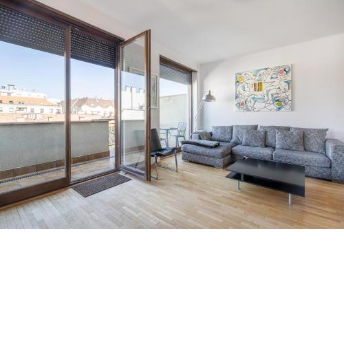 Avant-Garde Abode Apartment with terrace