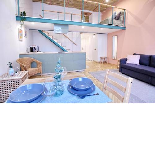 Awesome Budapest Downtown Studio w Balcony & Free Private Parking