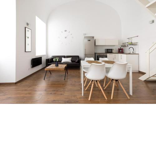 B17 Bajcsy Apartment