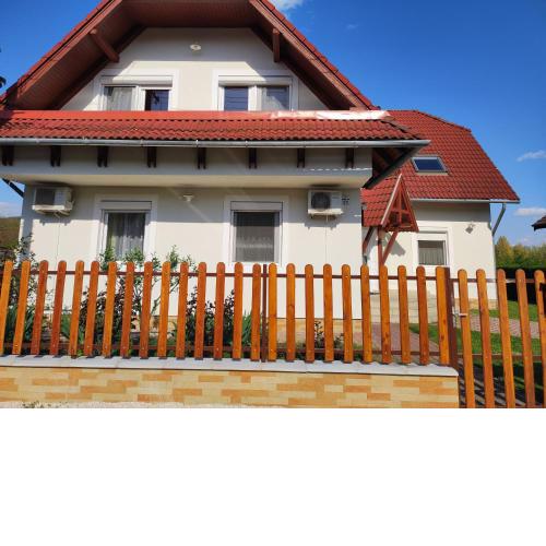 Badacsony Apartmanház