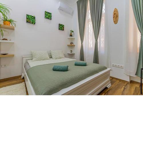 Balinese Style Downtown Apartment