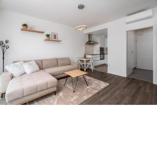Bauer Downtown Apartment