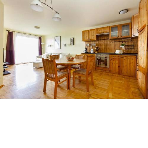 Bíbor Apartment
