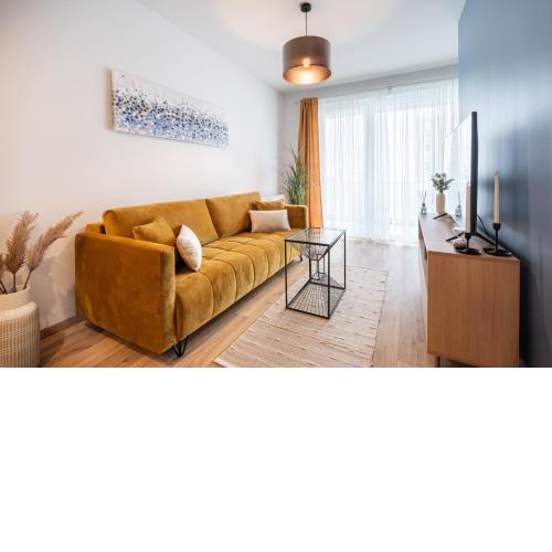 Blooming Budapest Apartment with free underground parking