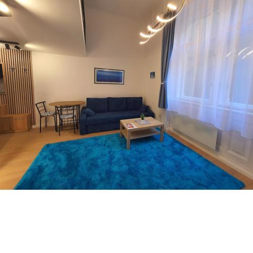 Blue Apple Apartment