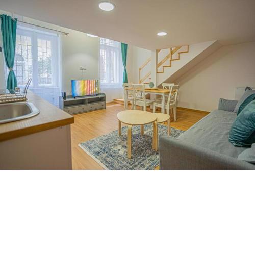 Boutique apartment in Akacfa street