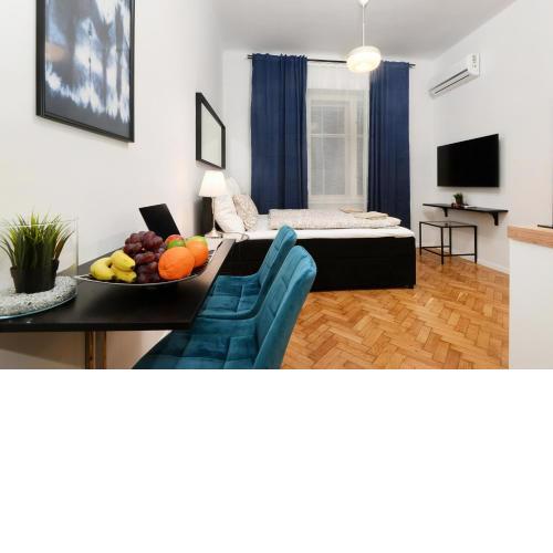 Boutique Central Apartments R611