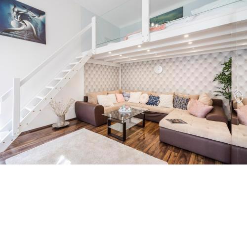 BpR Stylish Mosaic Home with Terrace