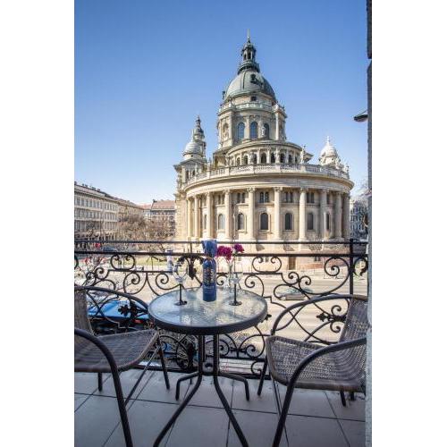 Breathless Panorama Basilika Suite with balcony NEED RESERVATION FOR FREE PARKING