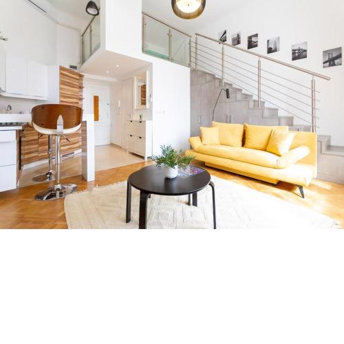 Bright Design Riverside Studio by NW