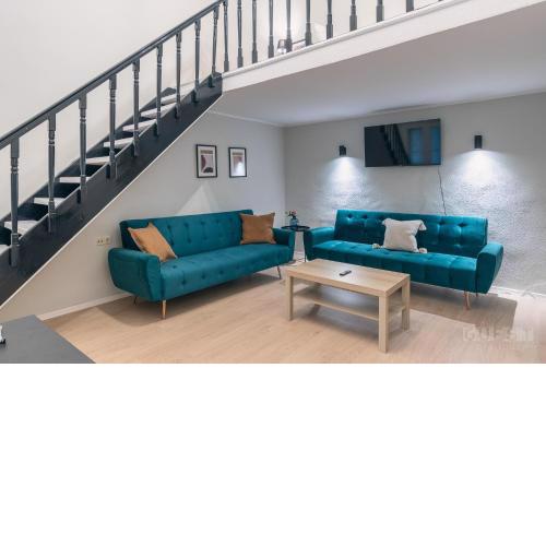Budapest Central: Gracious Loft