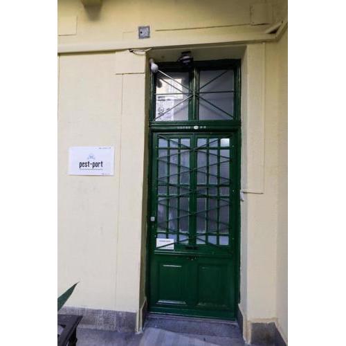 Budapest Pest-port apartment 4 rooms for 16 person