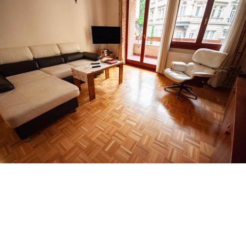 Castle Hillside Apartment