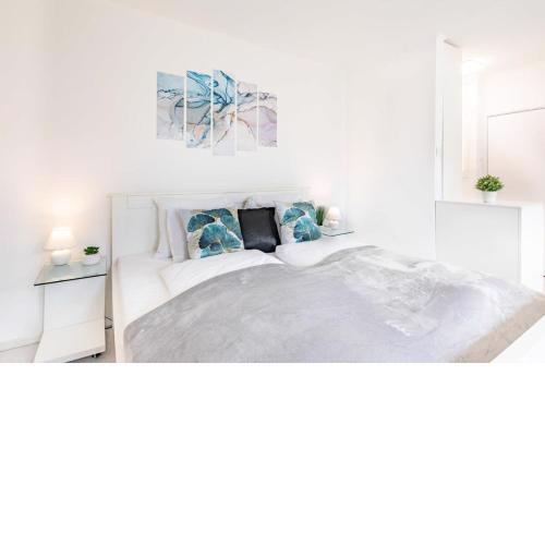 Castle View - NEW - Romantic