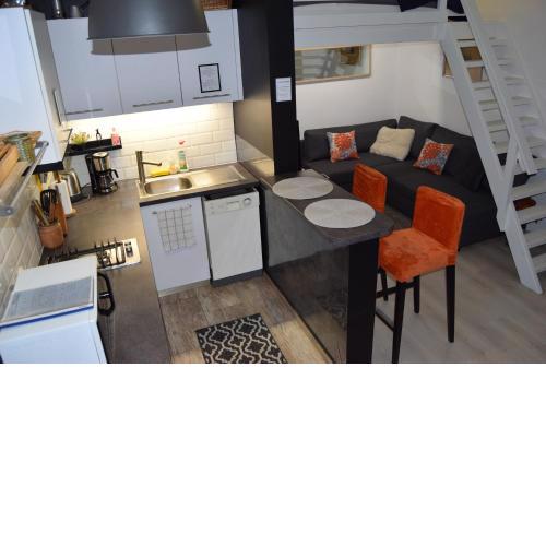 CastleHill Apartman the perfect blend of urban living and sightseeing convenience