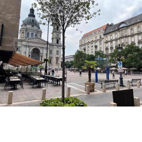 Cathedral corner apartment