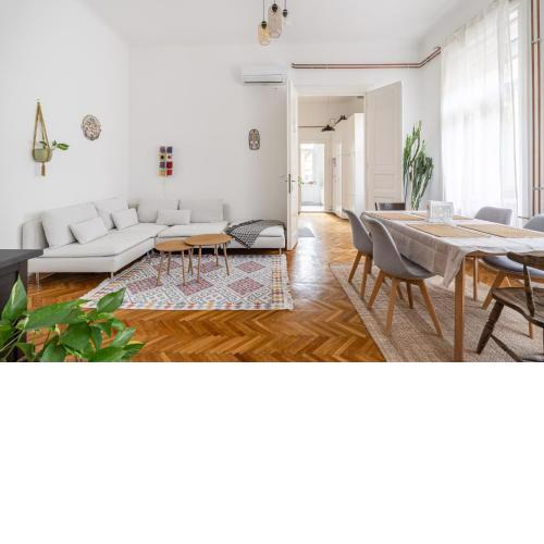 Cedar Suite Apartment
