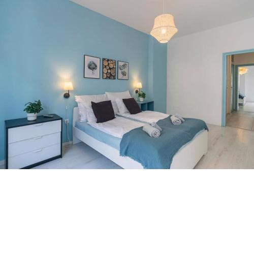 Center Apartment, Style, Best Location, AC, Balcony