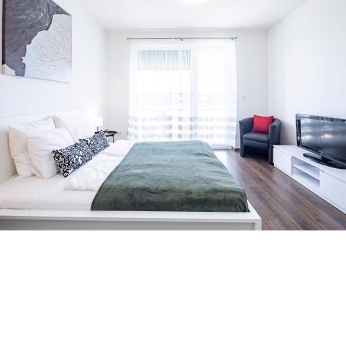 Central - Balcony - Cozy - AC