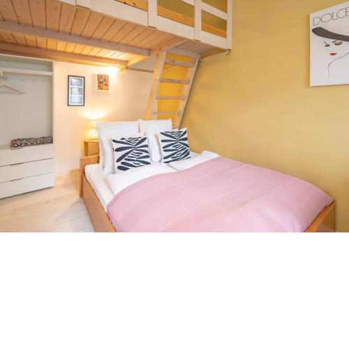 Central - Comfy Studio with AC