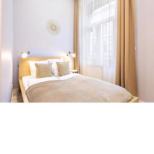 Central - Large and Comfy Apartment