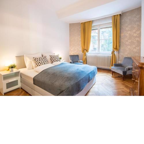 Central - Spacious - Classic Charm