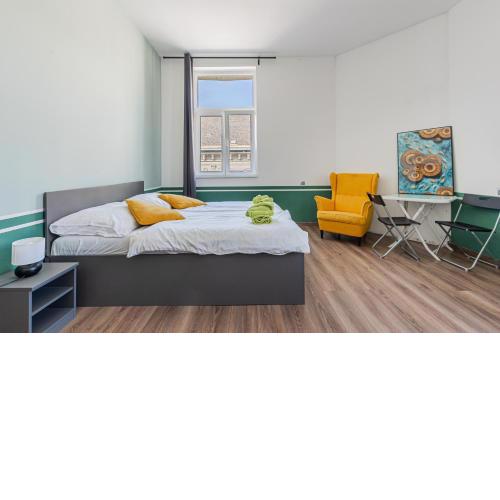 Central and Cozy Apartments K67