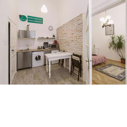 Central apartment Király street