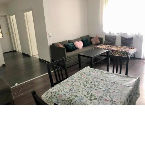 Central apartment with balcony near castle hill