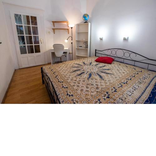 Central bohemian apartment