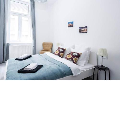 Central brand new and modern apartment