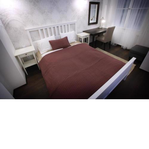 Chain Bridge Apartment