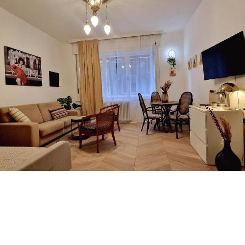 Charming Center Apartman