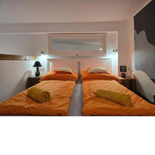 Charming Suite & The Hidden Gem on Akacfa str