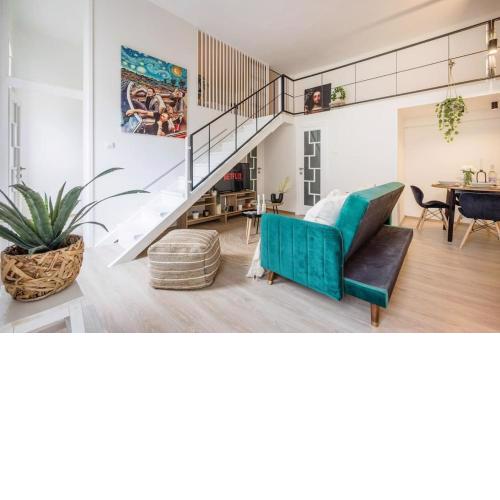 Chic 3BR Heart of District 7- Central Budapest Gem