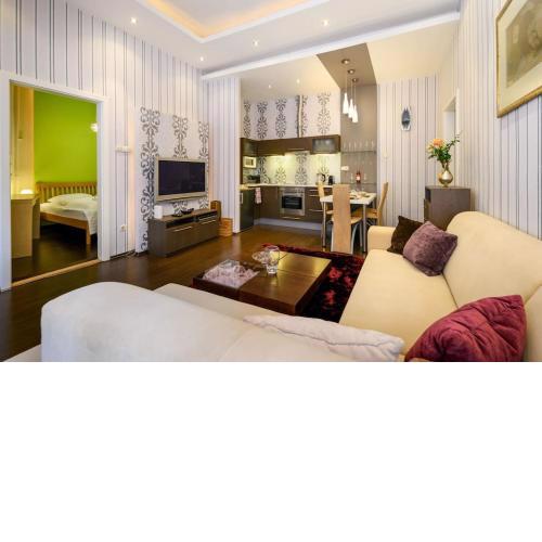 Chrysoprase Apartment
