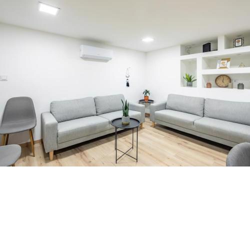 Cityscape Budget Apartments DoubleDecker A