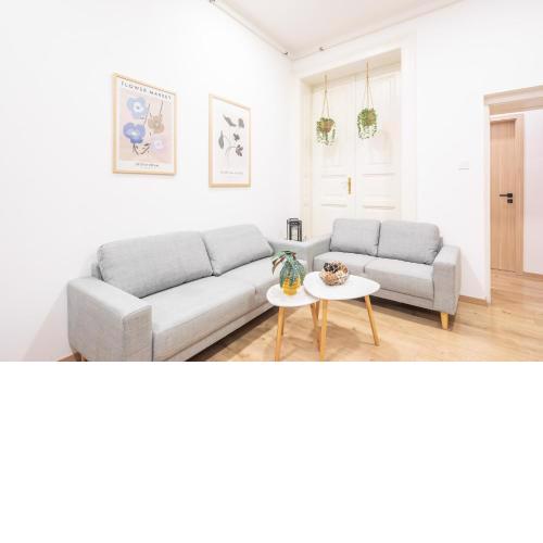 Cityscape Budget Apartments Joseph
